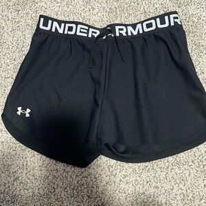 2 pairs of black under armor athletic shorts size extra small.